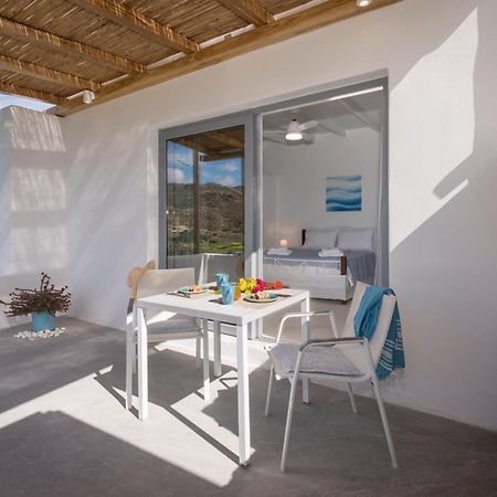 Sarantis Suites & Apartments Provatas Eksteriør bilde