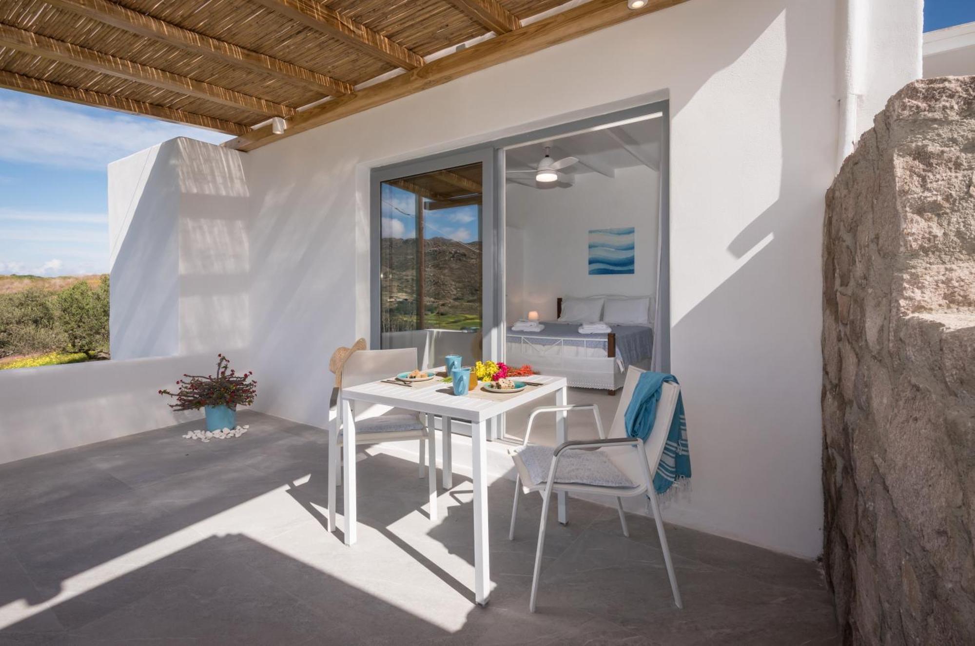 Sarantis Suites & Apartments Provatas Eksteriør bilde