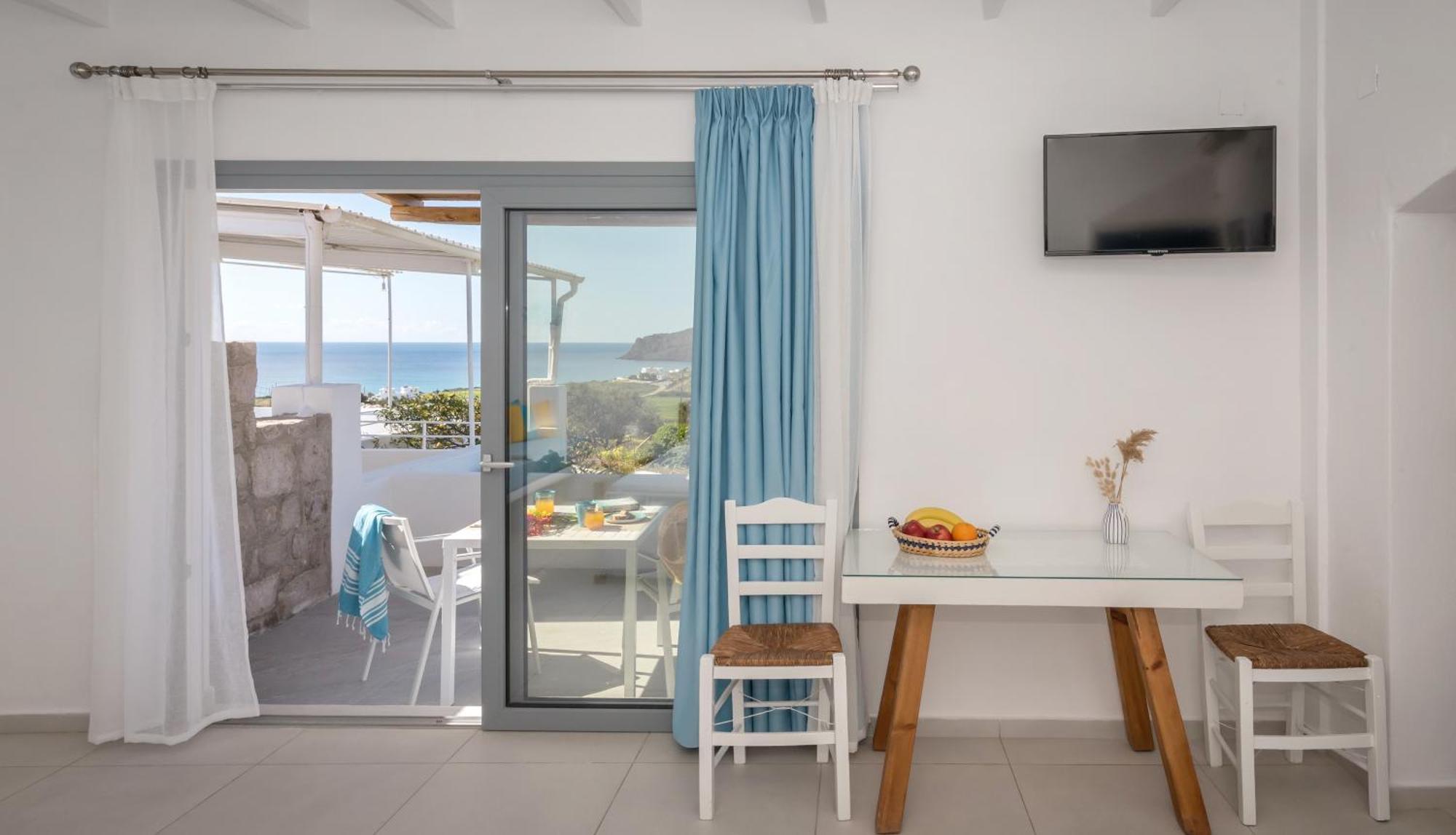Sarantis Suites & Apartments Provatas Eksteriør bilde