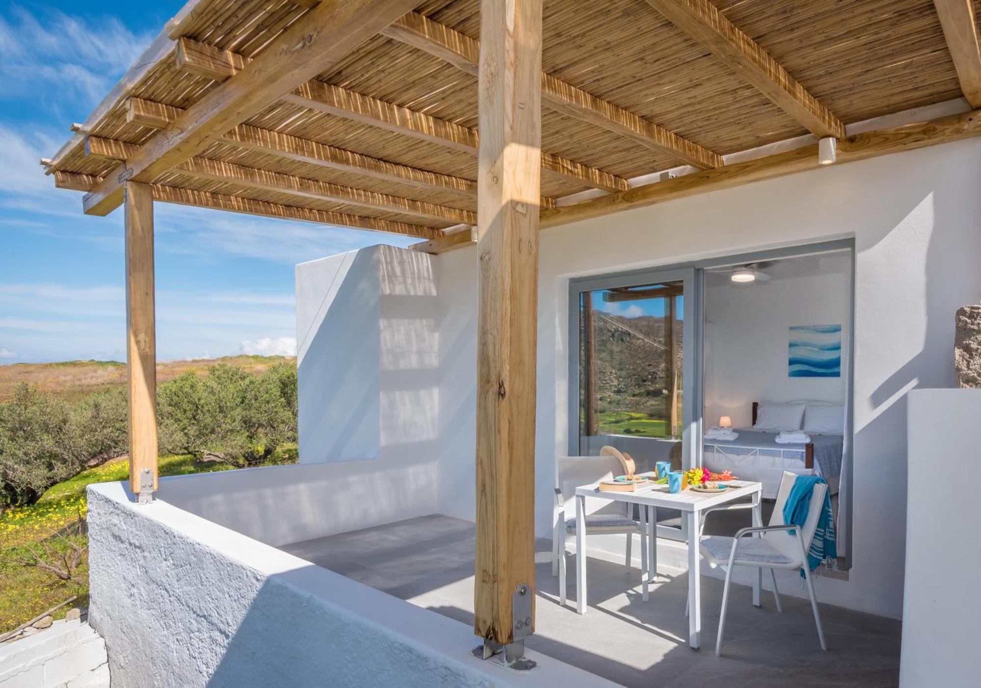 Sarantis Suites & Apartments Provatas Eksteriør bilde